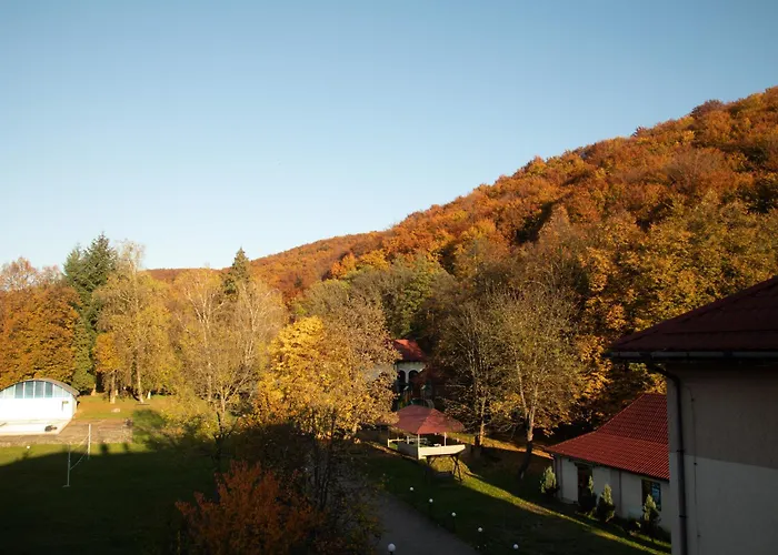 Bogolvar Retreat Resort - Курорт Для Усамітнення "Богольвар"